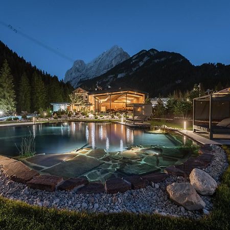 Hotel Majon Miramonti Канацеї Екстер'єр фото