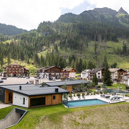 Hotel Majon Miramonti Канацеї Екстер'єр фото