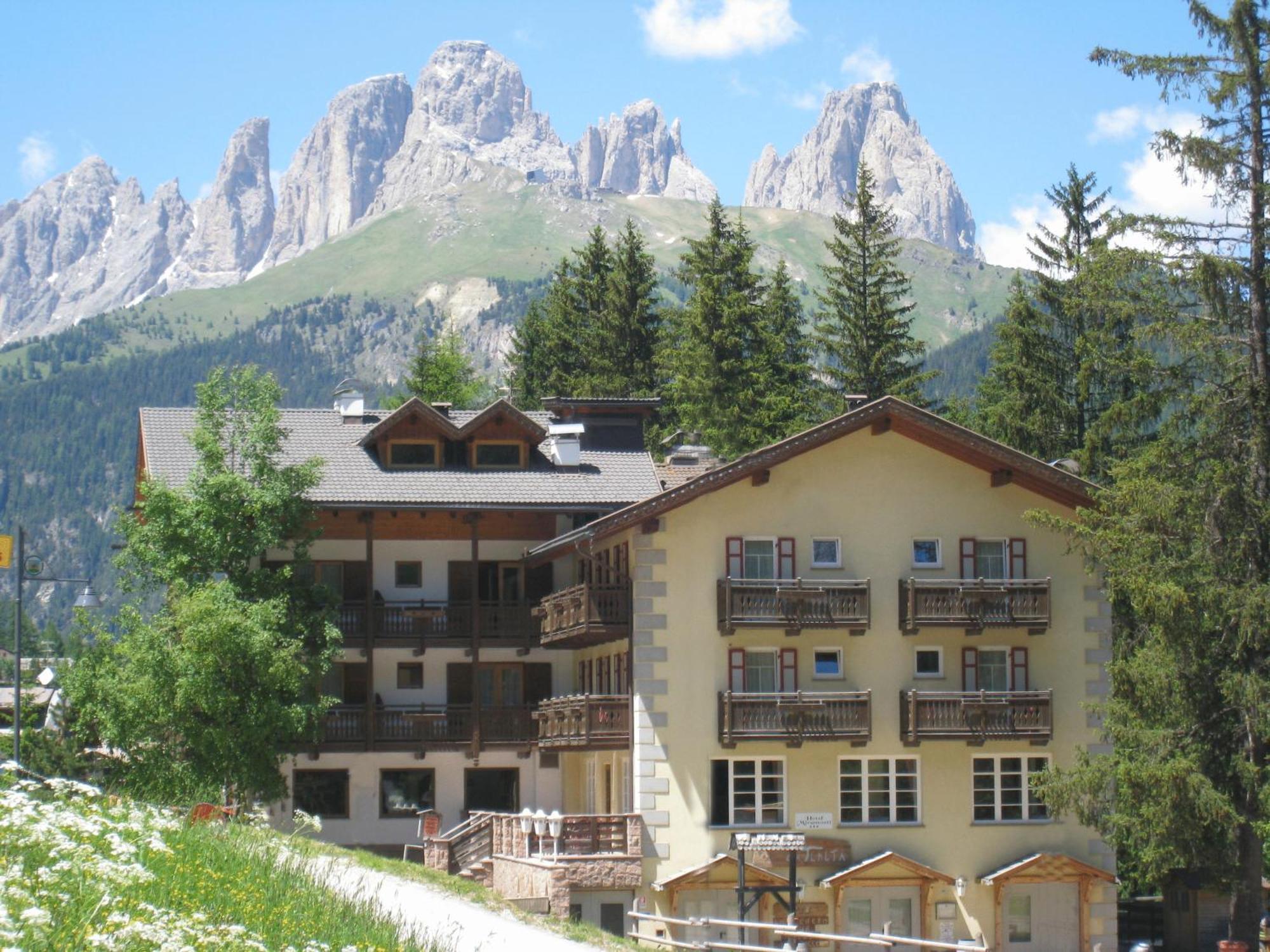 Hotel Majon Miramonti Канацеї Екстер'єр фото